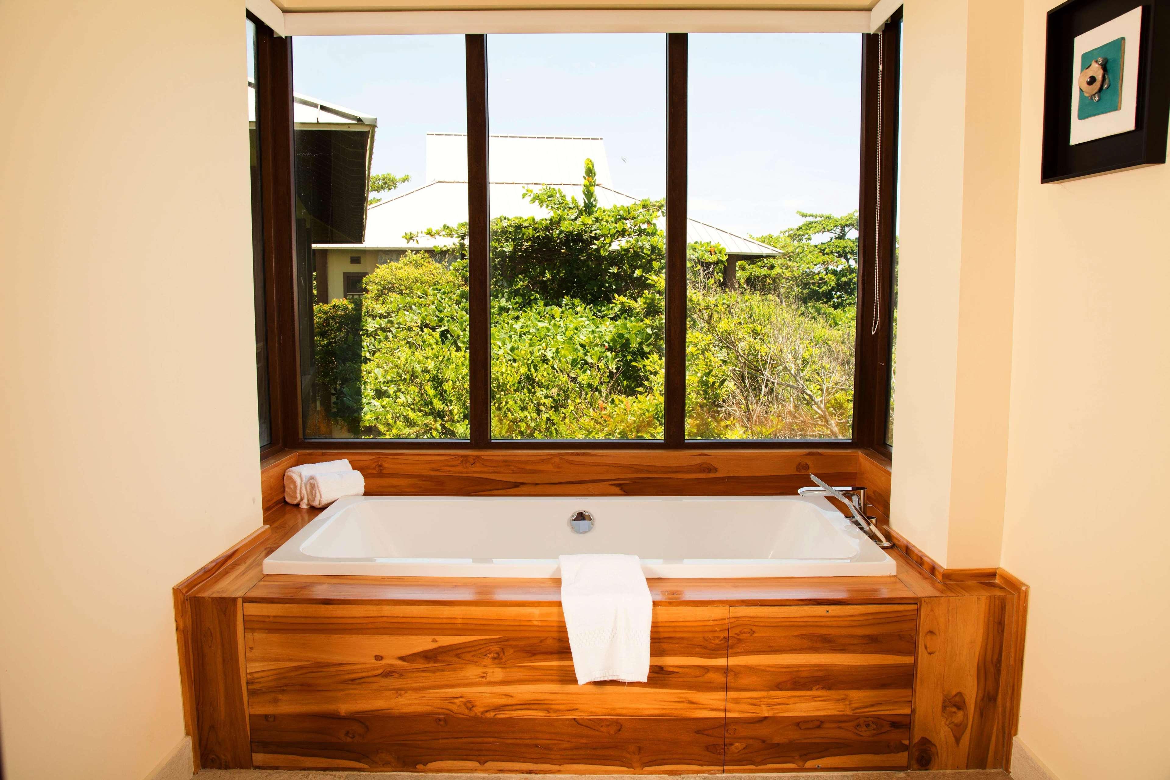 Indura Beach & Golf Resort Curio Collection By Hilton Tela Exterior photo