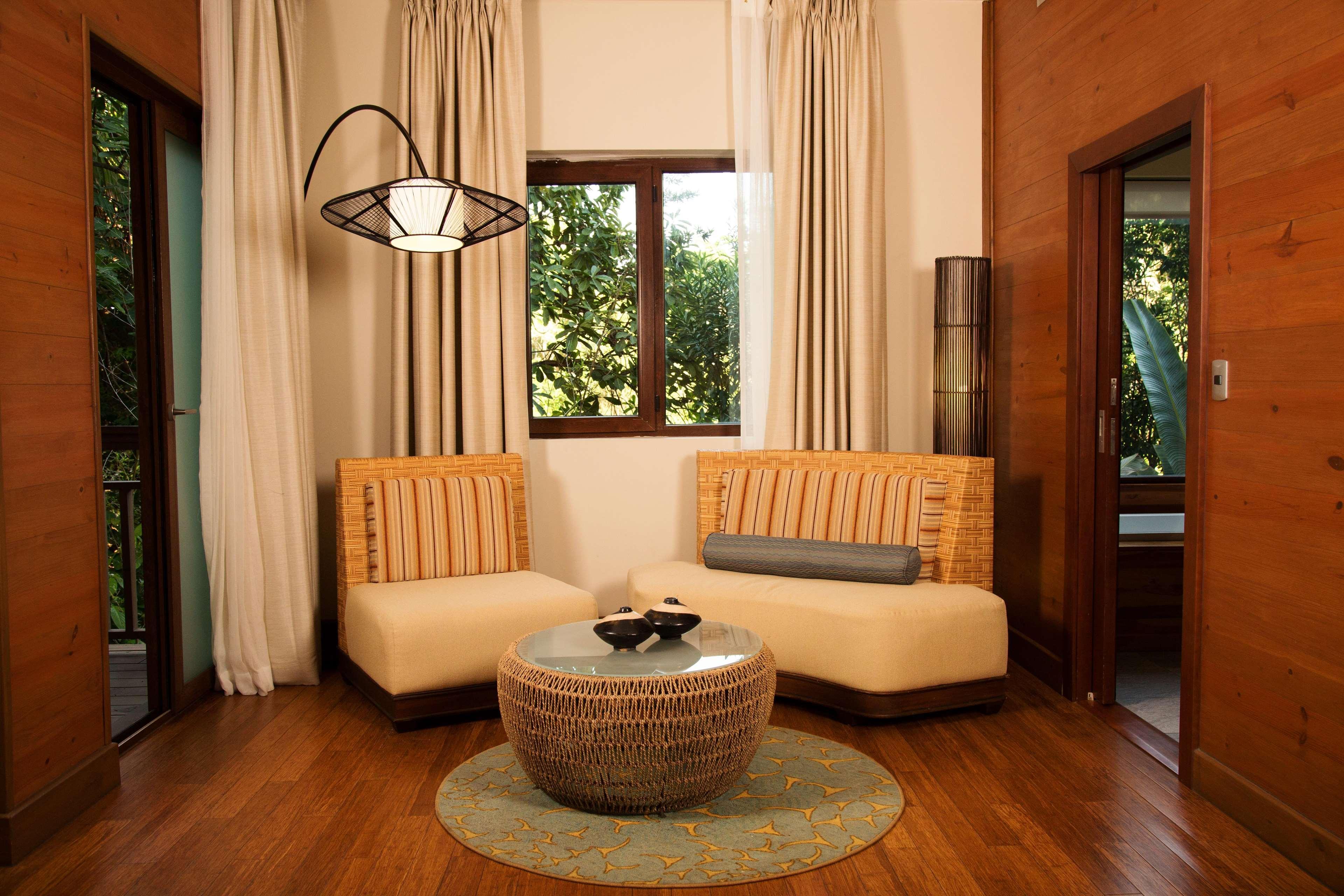 Indura Beach & Golf Resort Curio Collection By Hilton Tela Exterior photo