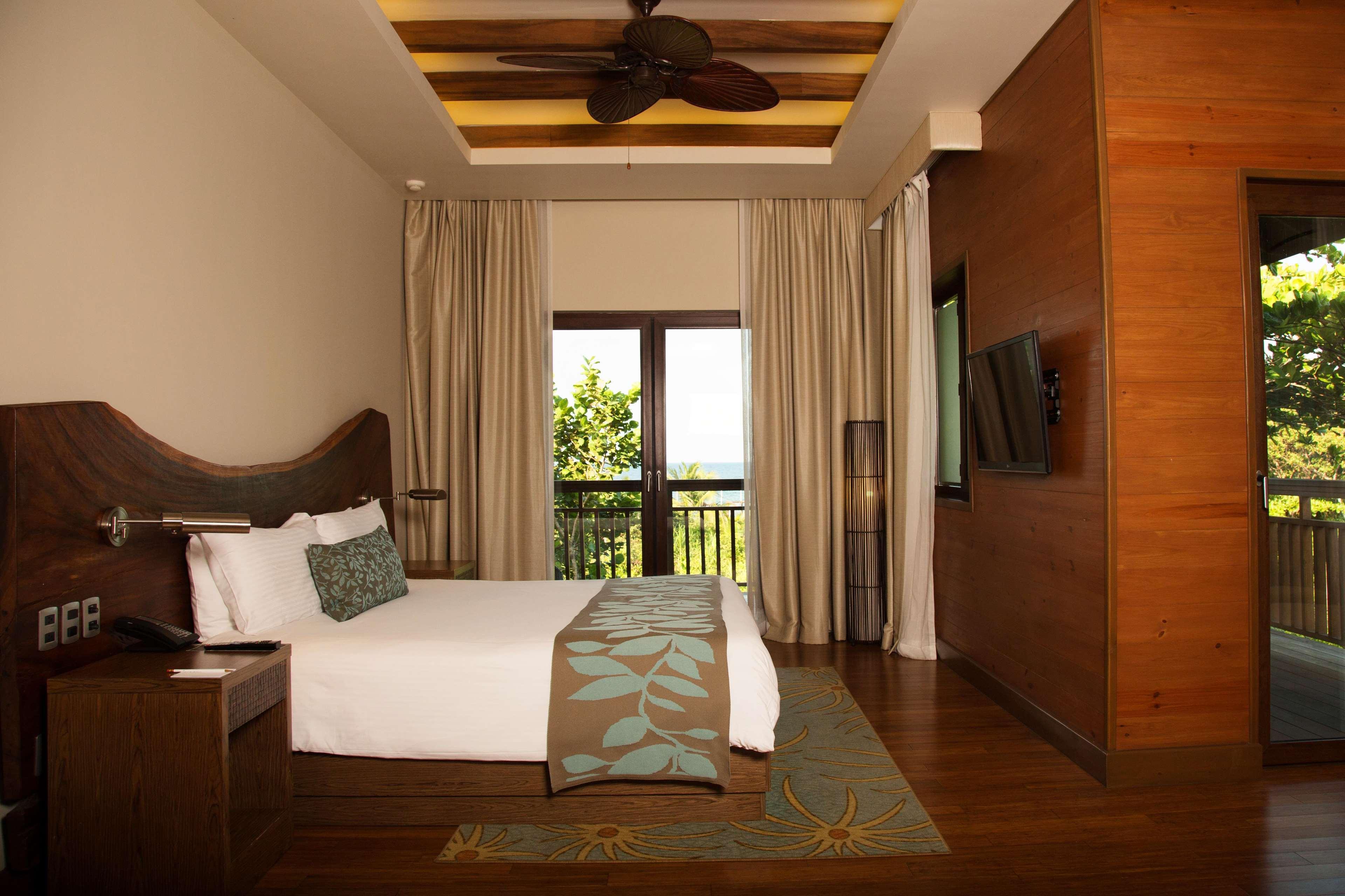 Indura Beach & Golf Resort Curio Collection By Hilton Tela Exterior photo