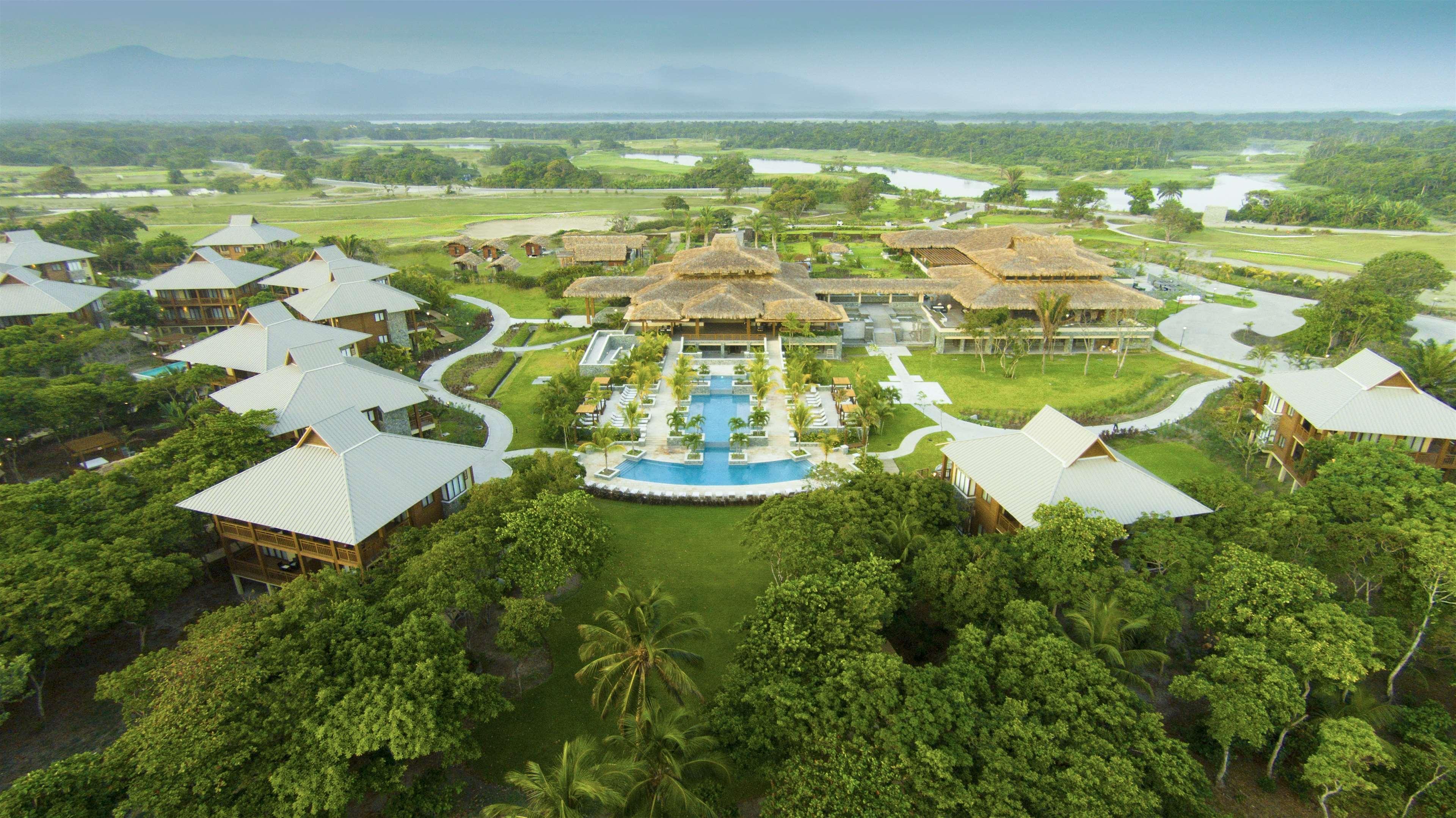 Indura Beach & Golf Resort Curio Collection By Hilton Tela Exterior photo