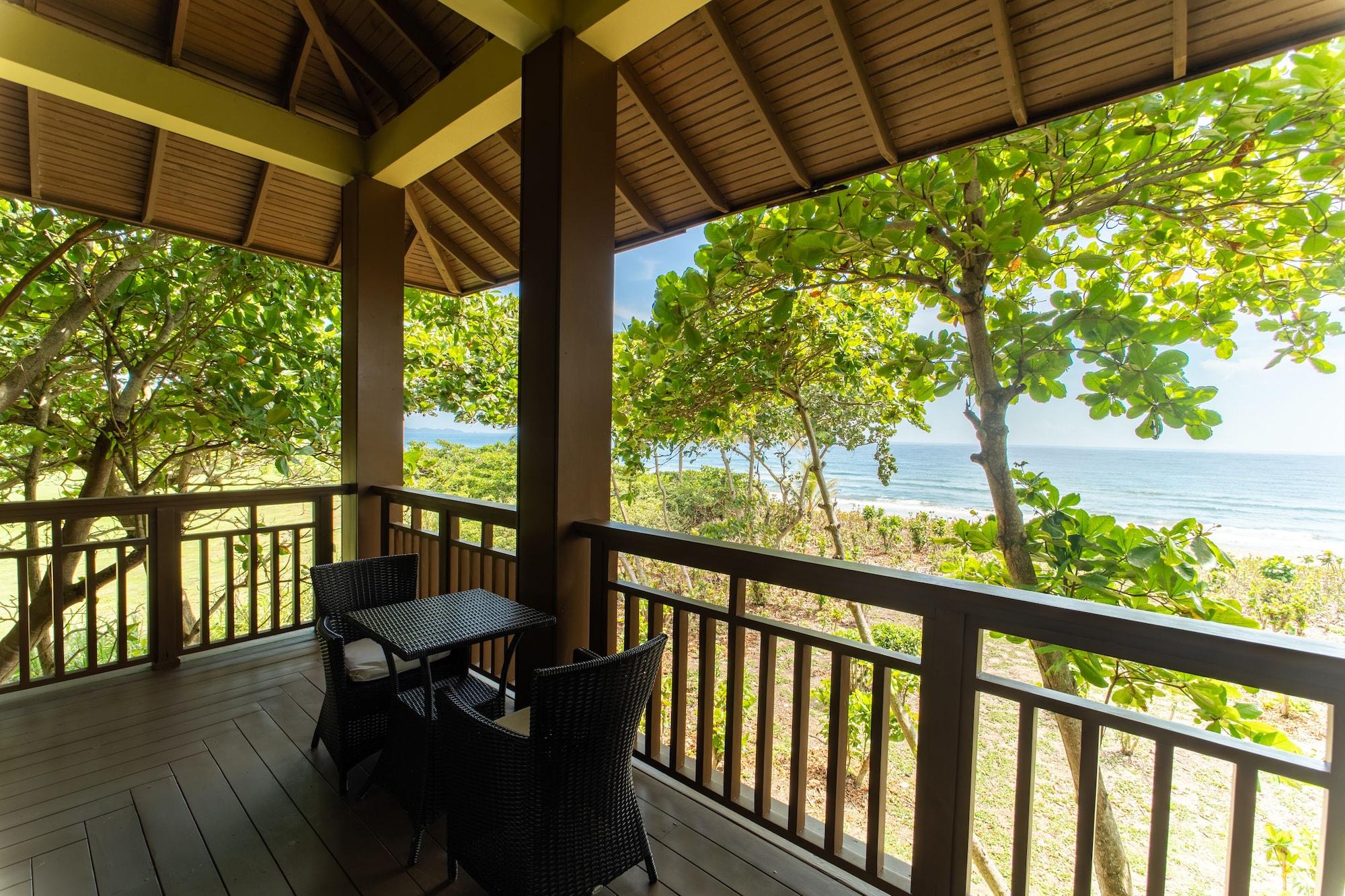 Indura Beach & Golf Resort Curio Collection By Hilton Tela Exterior photo